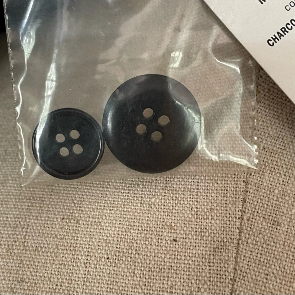 Gorgeous NWT Theory Charcoal Pinstripe Wool Blend Blazer Size: 0 - Picture 9 of 12